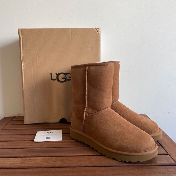 UGG Classic Short II Boots Chestnut Women Size 6 - Picture 1 of 12
